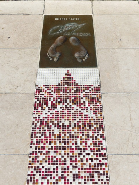 在社交媒体 在社交媒体