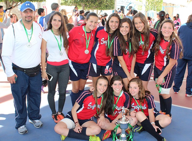 席虽然带着 席虽然带着